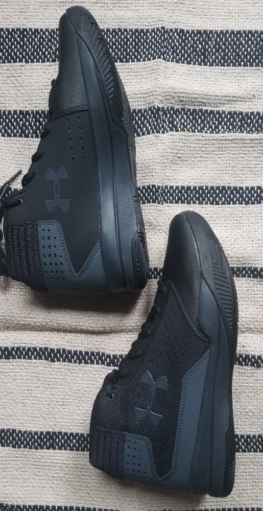 Under Armour Men shoes